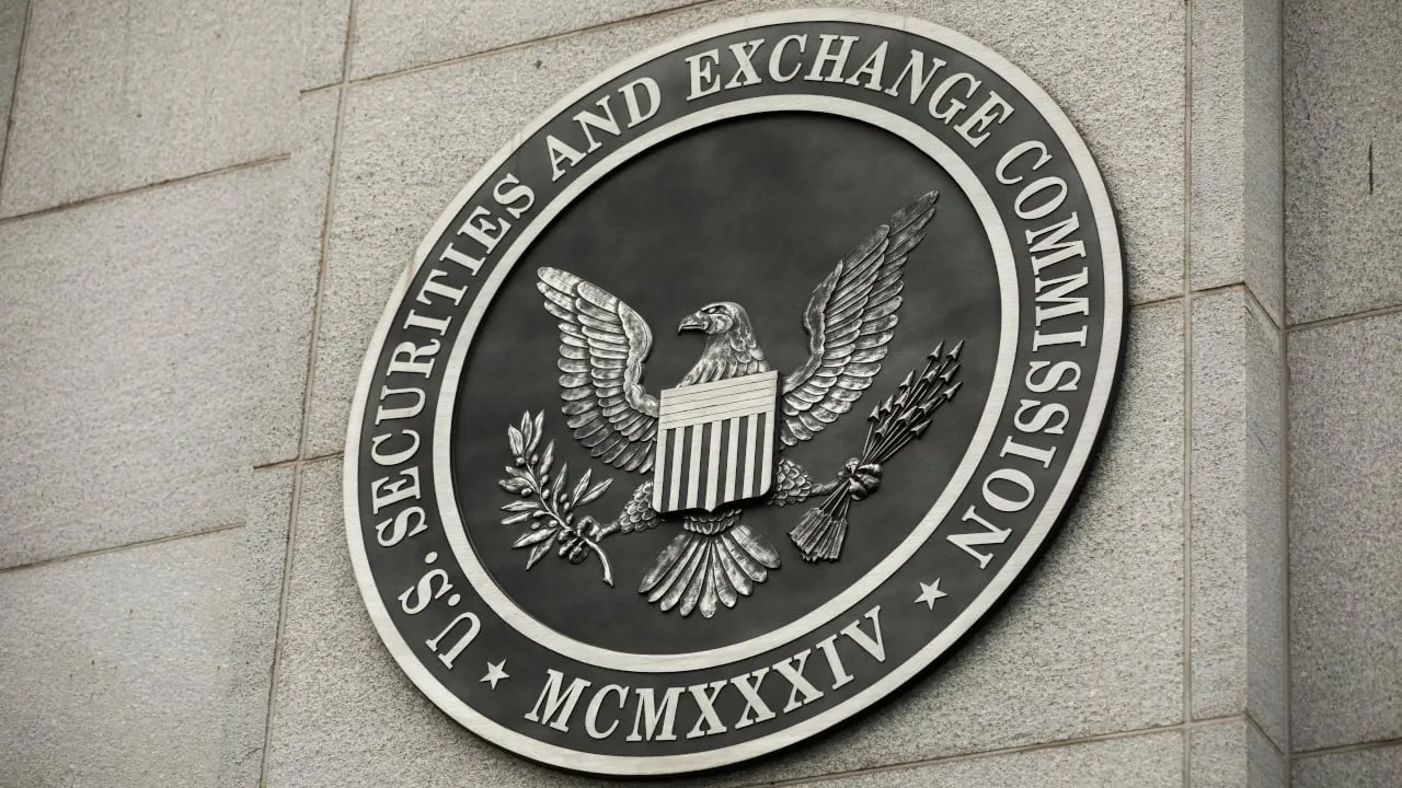 La SEC vigila de cerca las criptomonedas. Imagen: Shutterstock