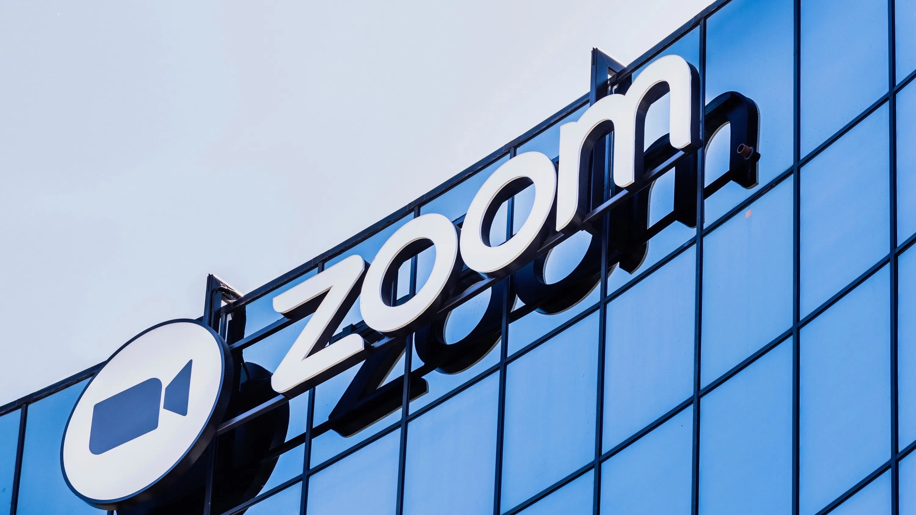 zoom facade