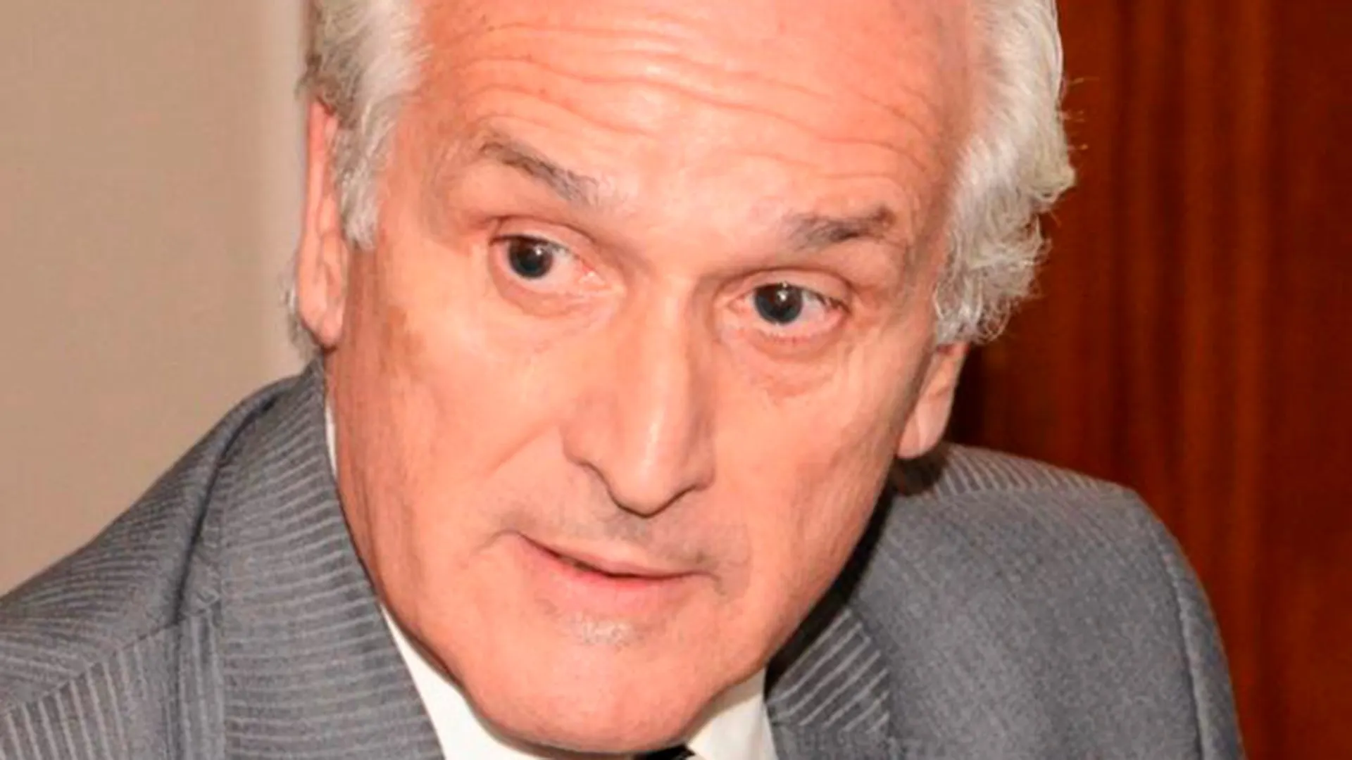 Carlos Alberto Cruz, Presidente de la Unidad Financiera de Argentina quiere medidas más estrictas contra el trading de Bitcoin y otras criptomonedas. Imagen: Infobae