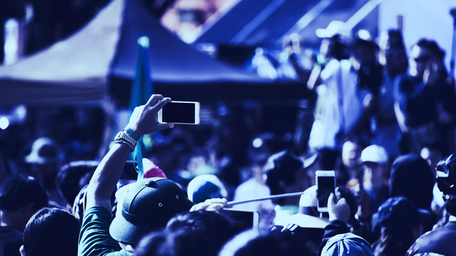 EFF advises on how to keep your digital devices safe when attending protests. Image: Shutterstock