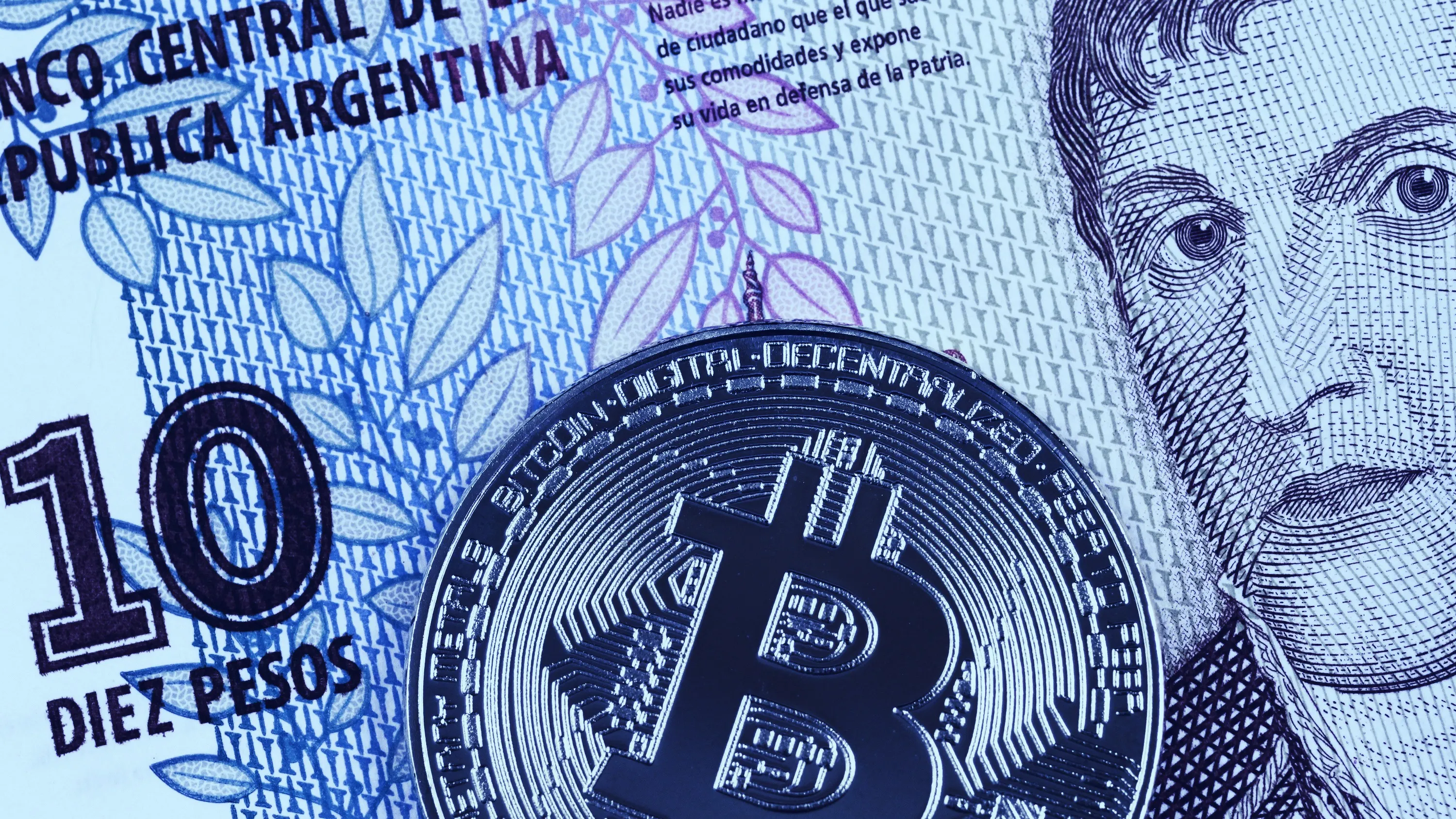Bitcoin en Argentina. Imagen: Shutterstock