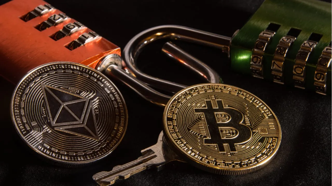 Bitcoin and Ethereum are locked into DeFi contracts. Image: Shutterstock