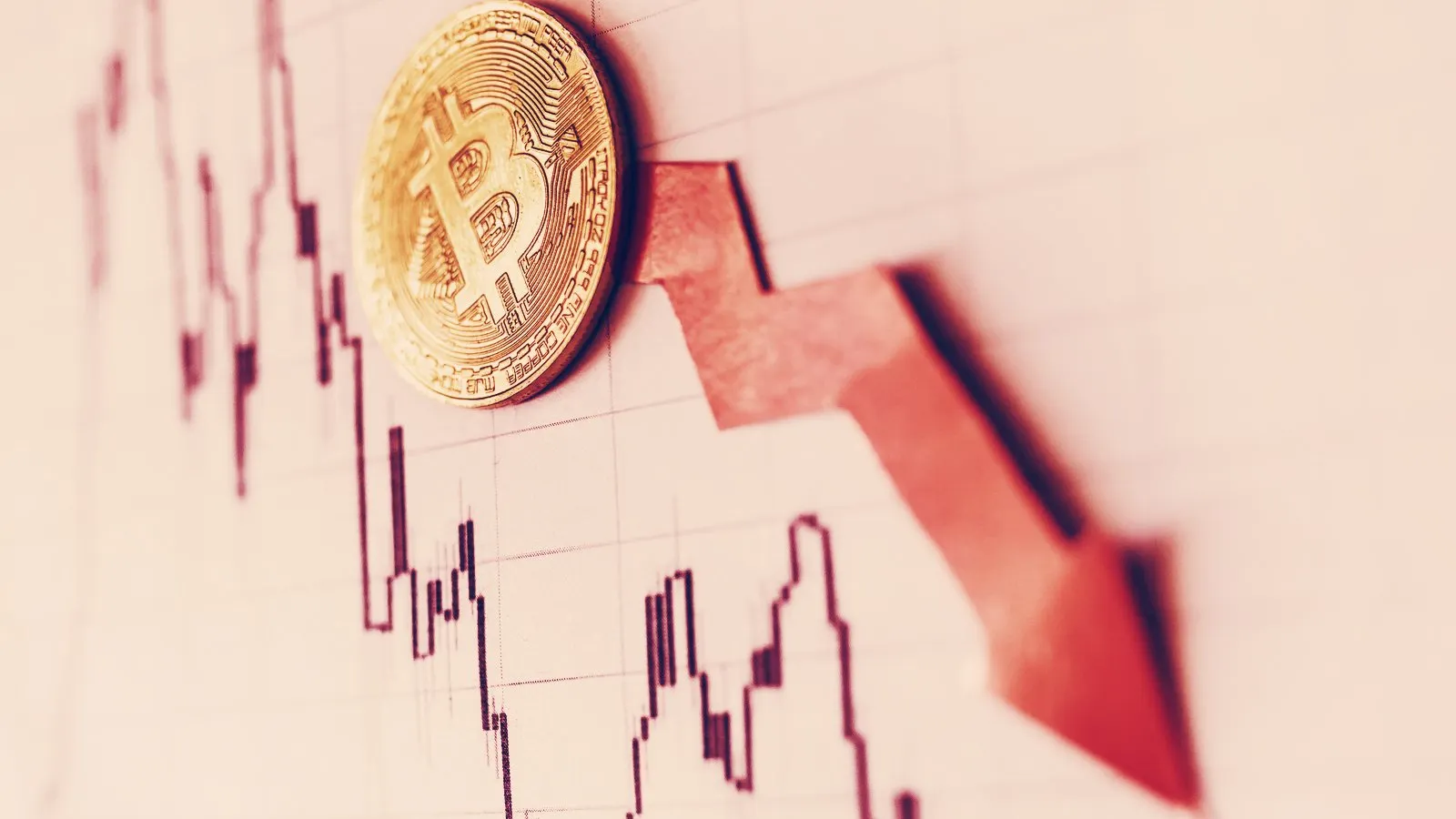 Bitcoin cae. Imagen: Shutterstock