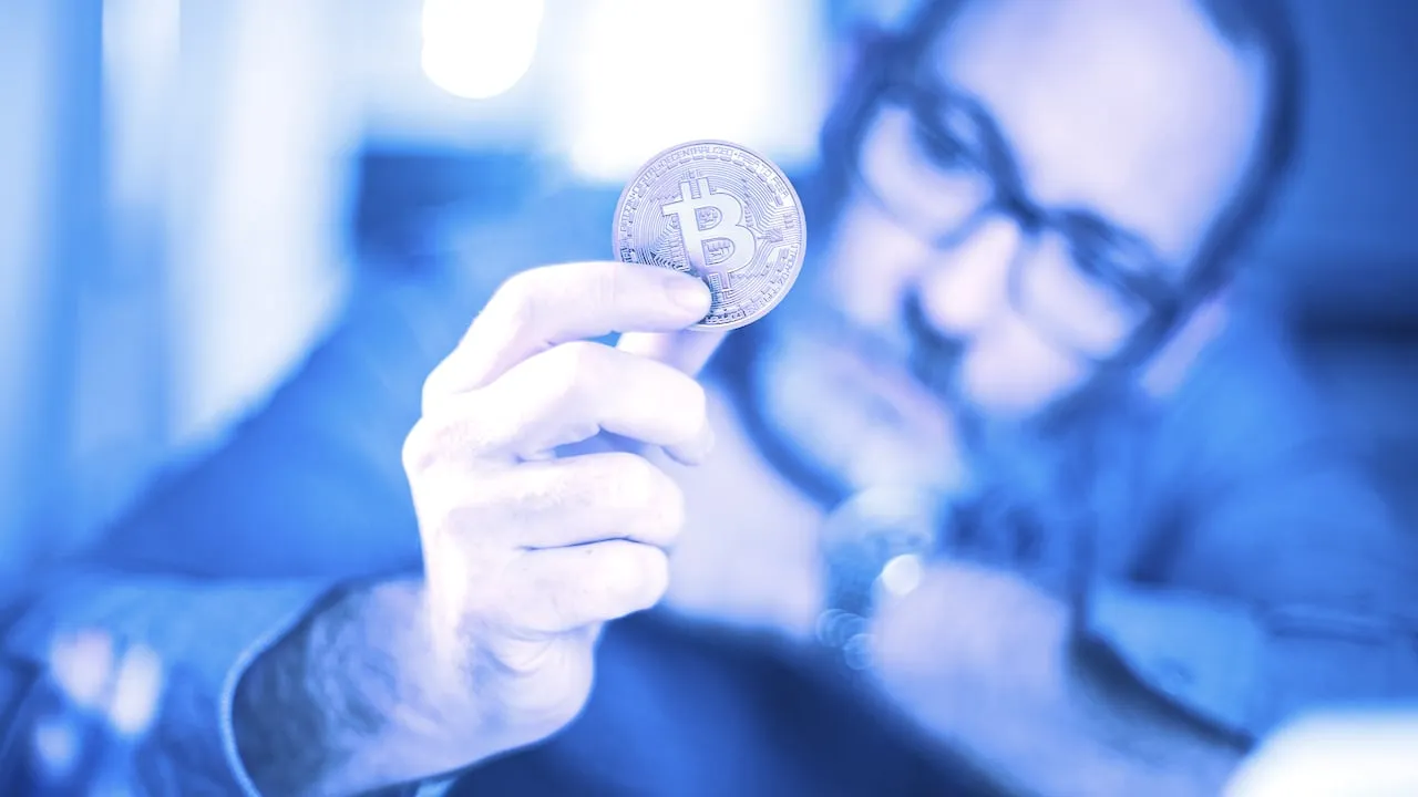 What should I do with this Bitcoin? Image: Shutterstock
