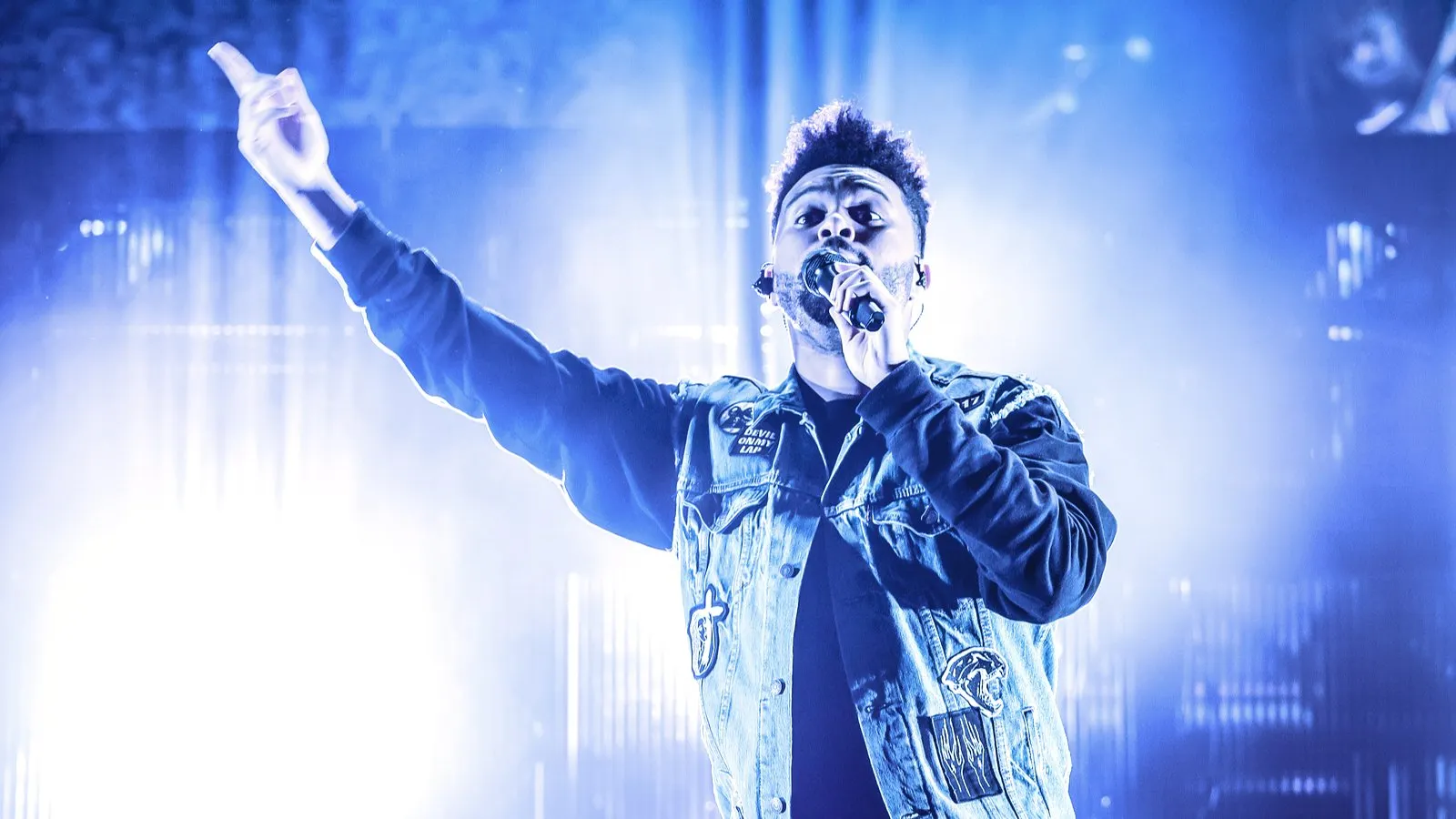 The Weeknd Teases That He's Back in the Studio