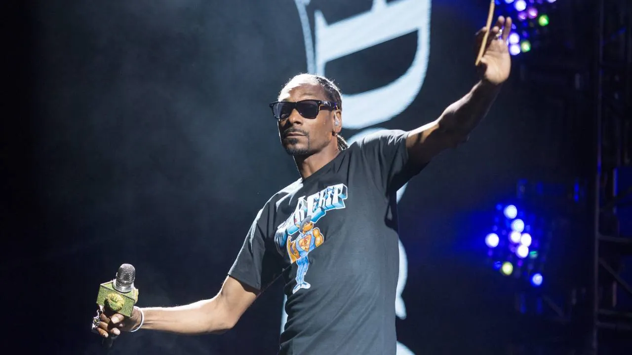 Snoop Dogg es uno de los muchos famosos que han lanzado NFTs. Imagen: Shutterstock