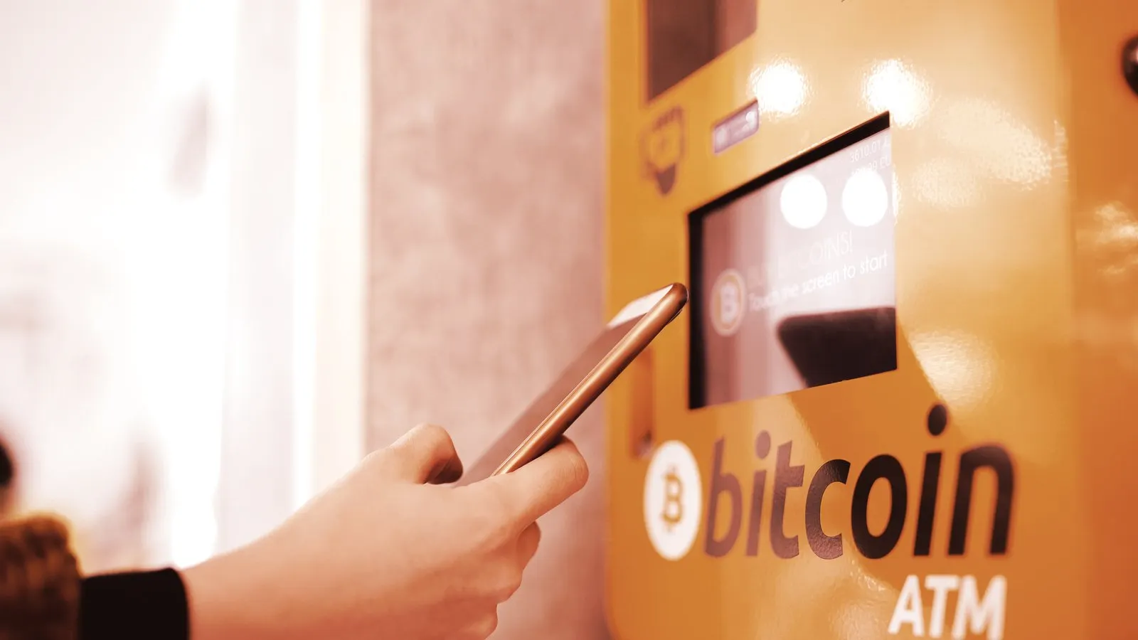 Bitcoin ATMs let users buy and sell Bitcoin for cash. Image: Shutterstock