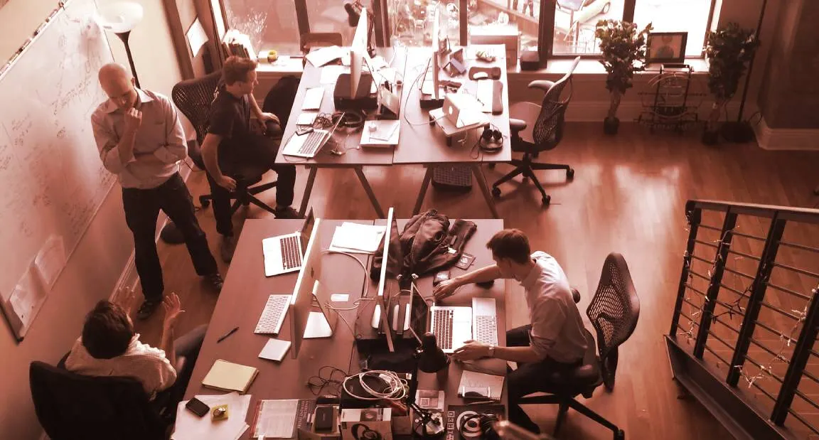 Coinbase CEO Brian Armstrong and other early employees in the company's first office in San Francisco. (Image: Brian Armstrong on Twiter)