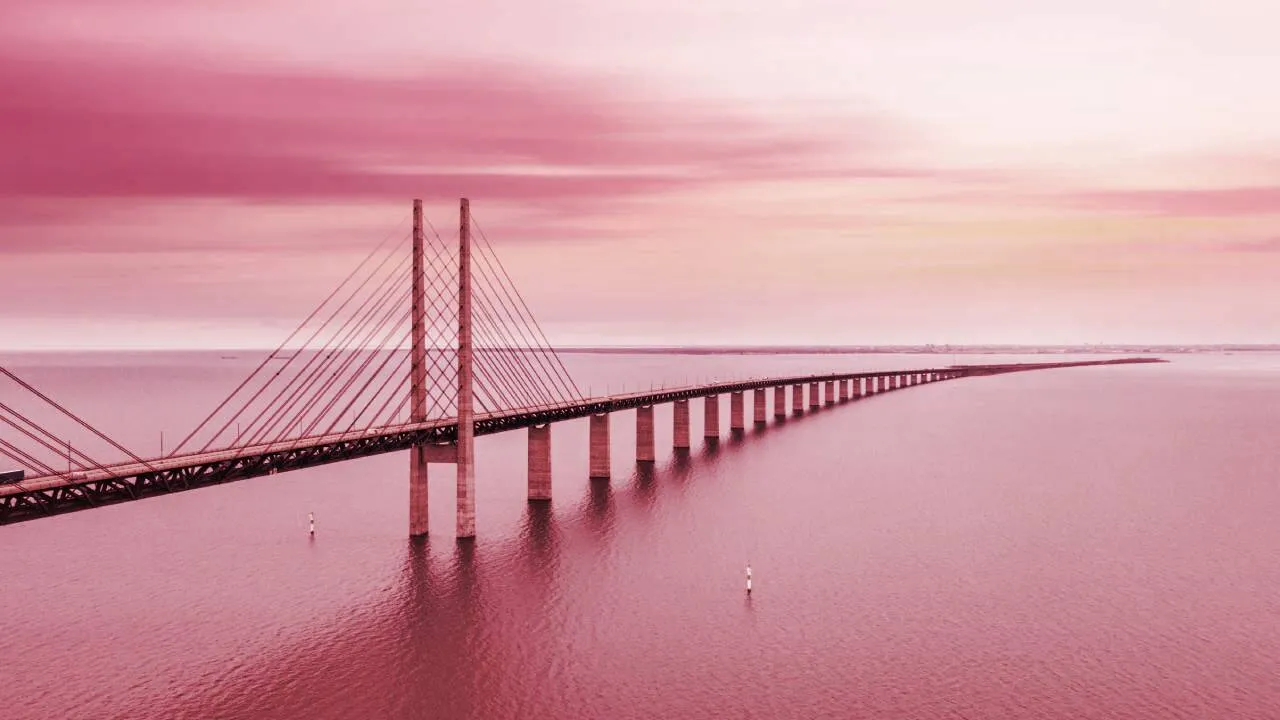 Construyendo puentes. Imagen: Shutterstock