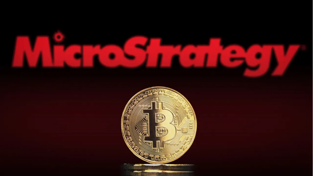 MicroStrategy and Bitcoin. Image: Shutterstock