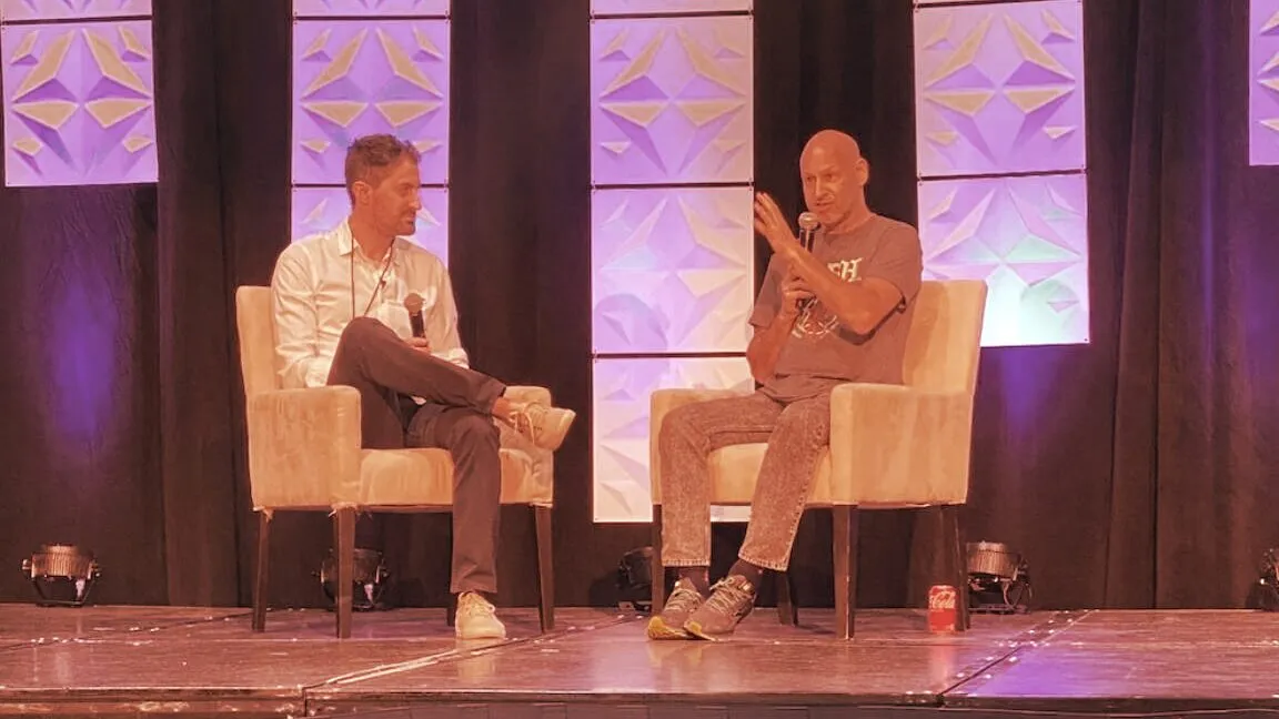 Joe Lubin (right) and Decrypt EIC Dan Roberts onstage at Dcentral Miami on Dec. 1, 2021. (Photo: Kate Irwin for Decrypt)