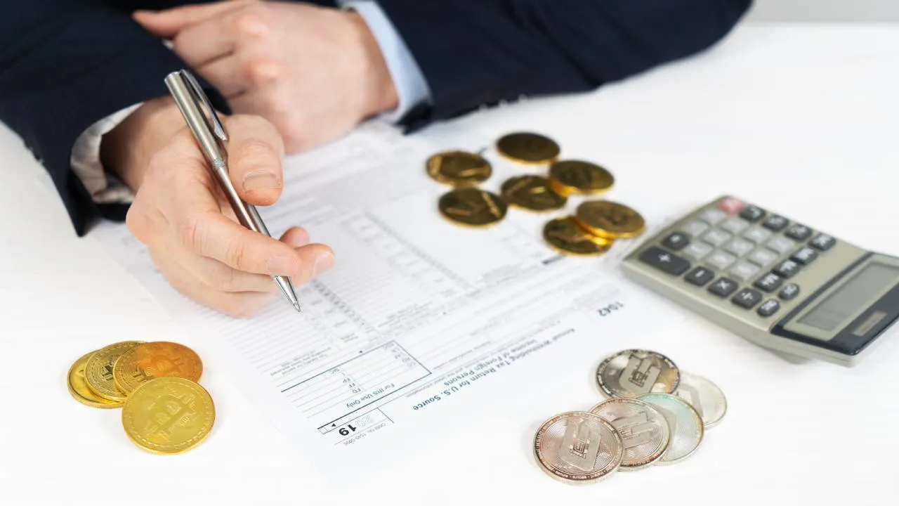 Crypto tax. Image: Shutterstock