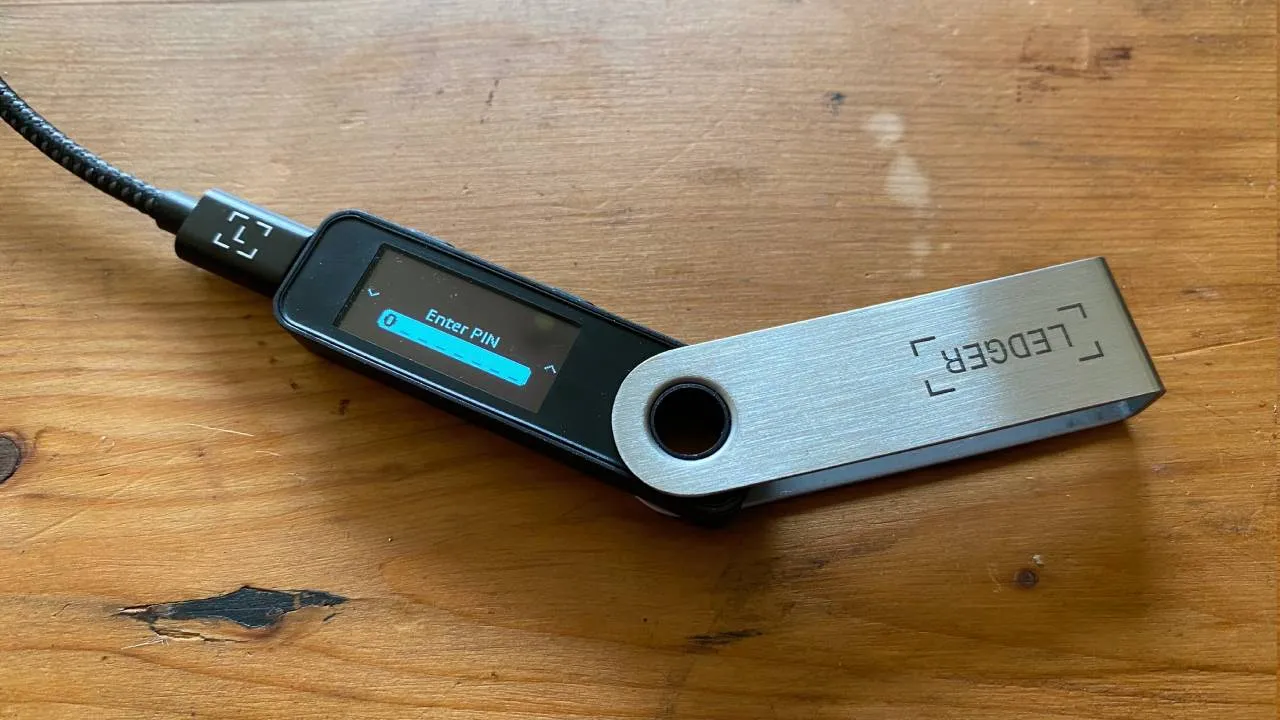 Ledger Nano S Plus - Hardware Wallet for 5500 Coins and Tokens