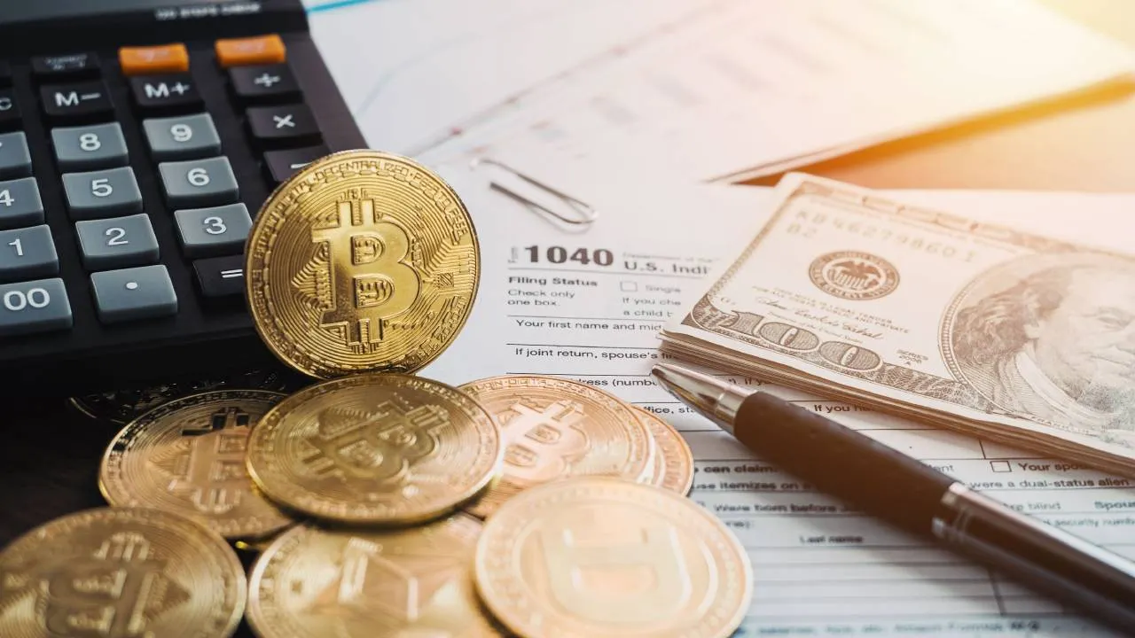 Crypto taxes. Image: Shutterstock