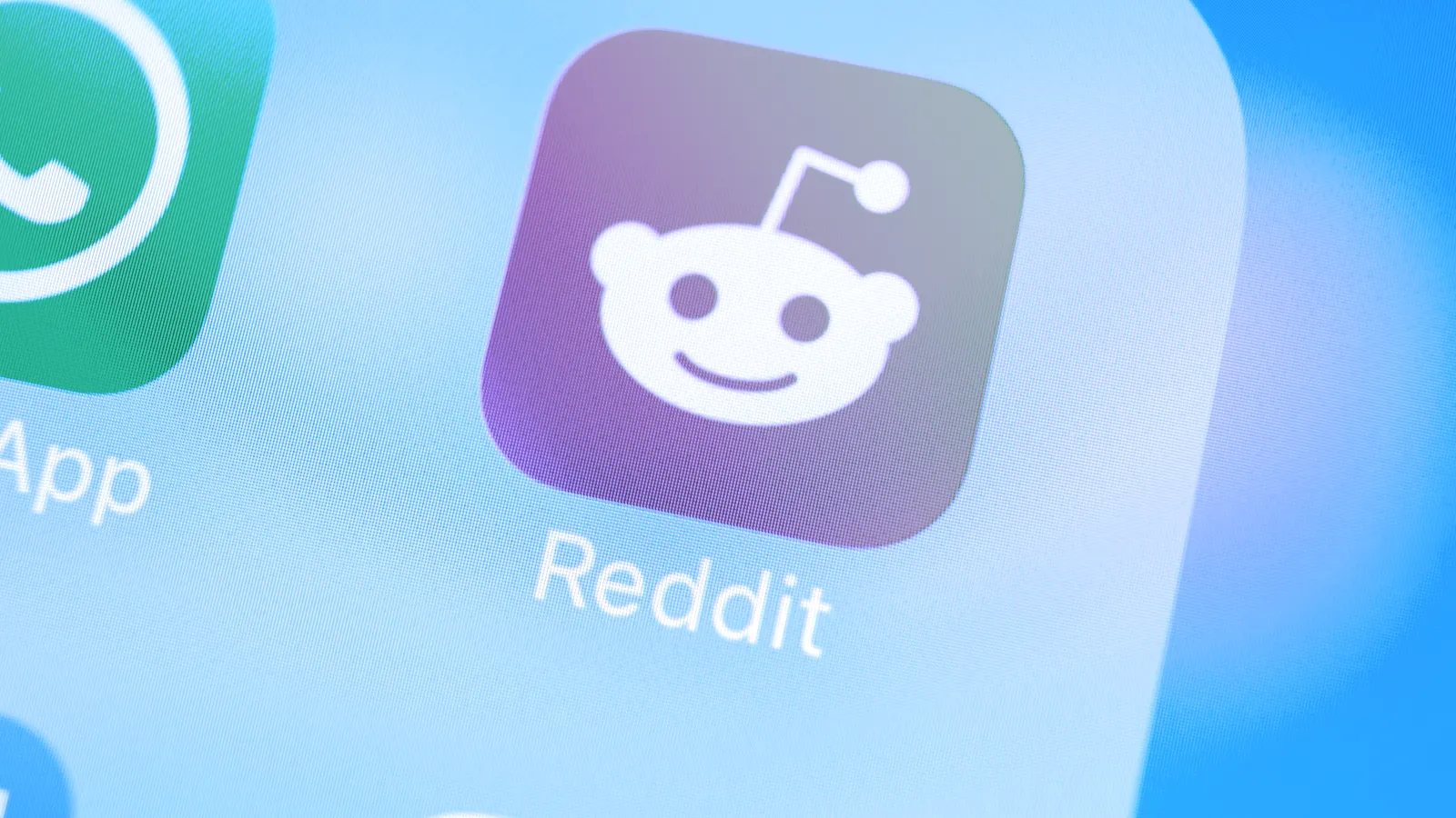 Reddit has made several moves in the crypto space. Image: Shutterstock.