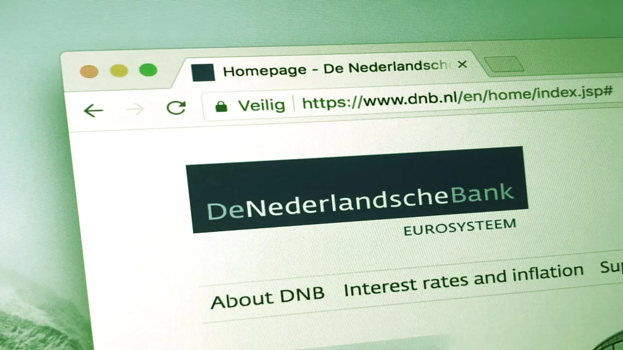 The Dutch Central Bank has fined both Coinbase and Binance. Image: Shutterstock.