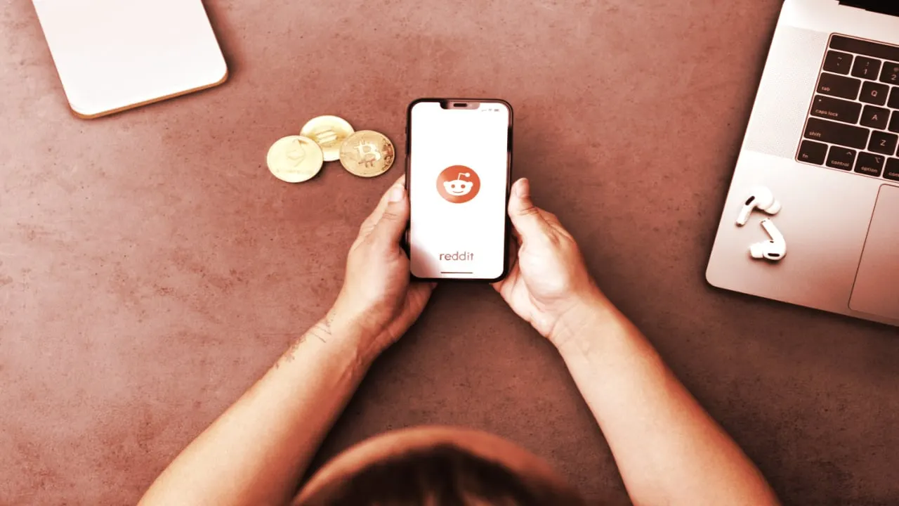 Reddit has been exploring the crypto space for some time. Image: Shutterstock.