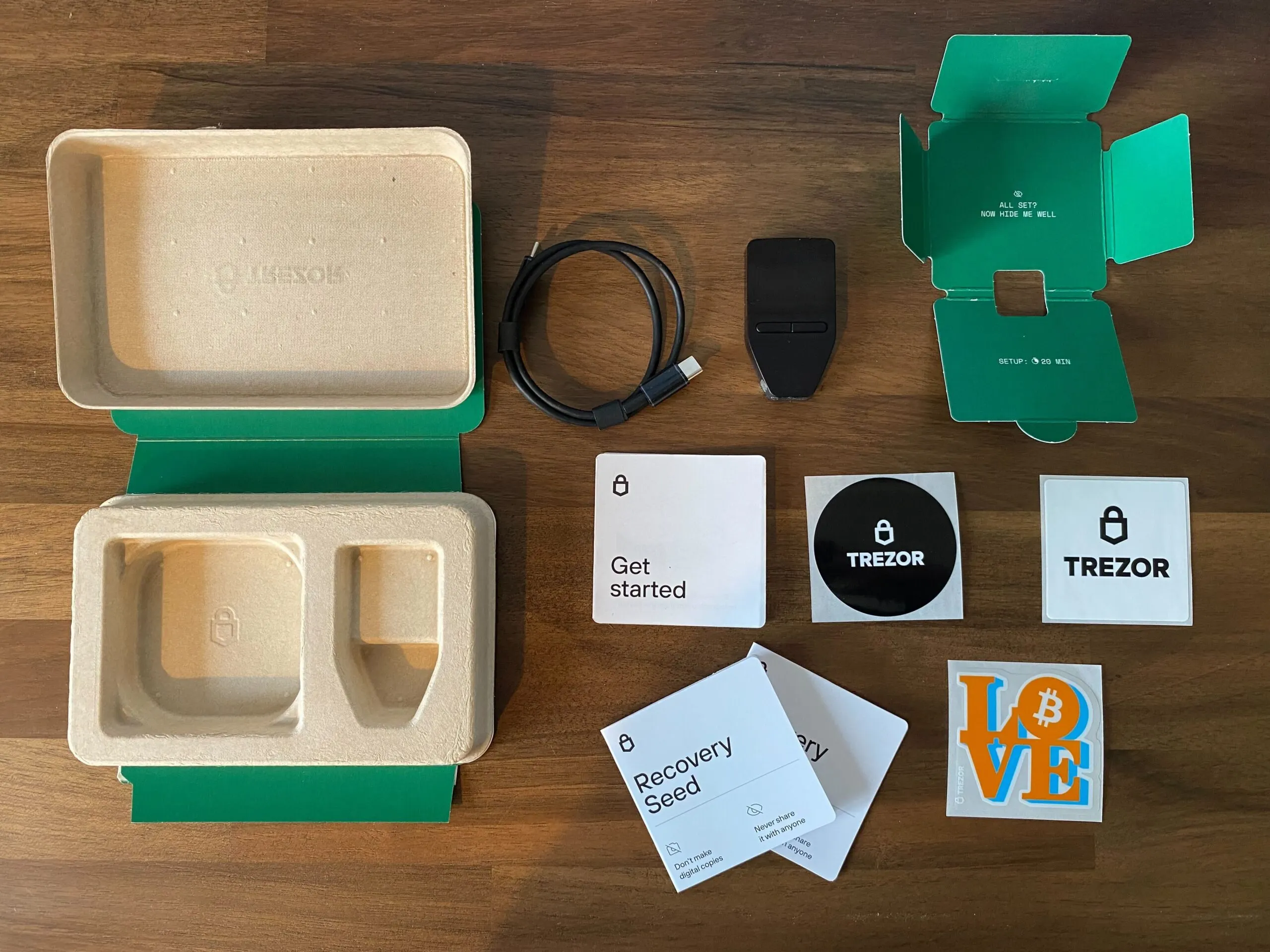 Trezor Safe 3 box contents