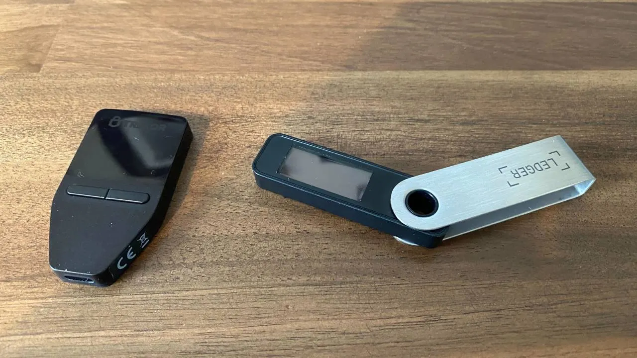 Trezor Safe 3 Review: A Hardware Wallet for Bitcoin Newcomers - Decrypt