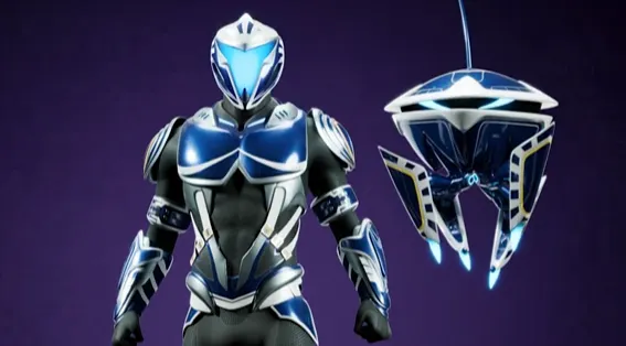 Captura de pantalla que muestra un traje de armadura de ciencia ficción de color negro, azul y blanco junto con un dron de color azul marino y blanco.