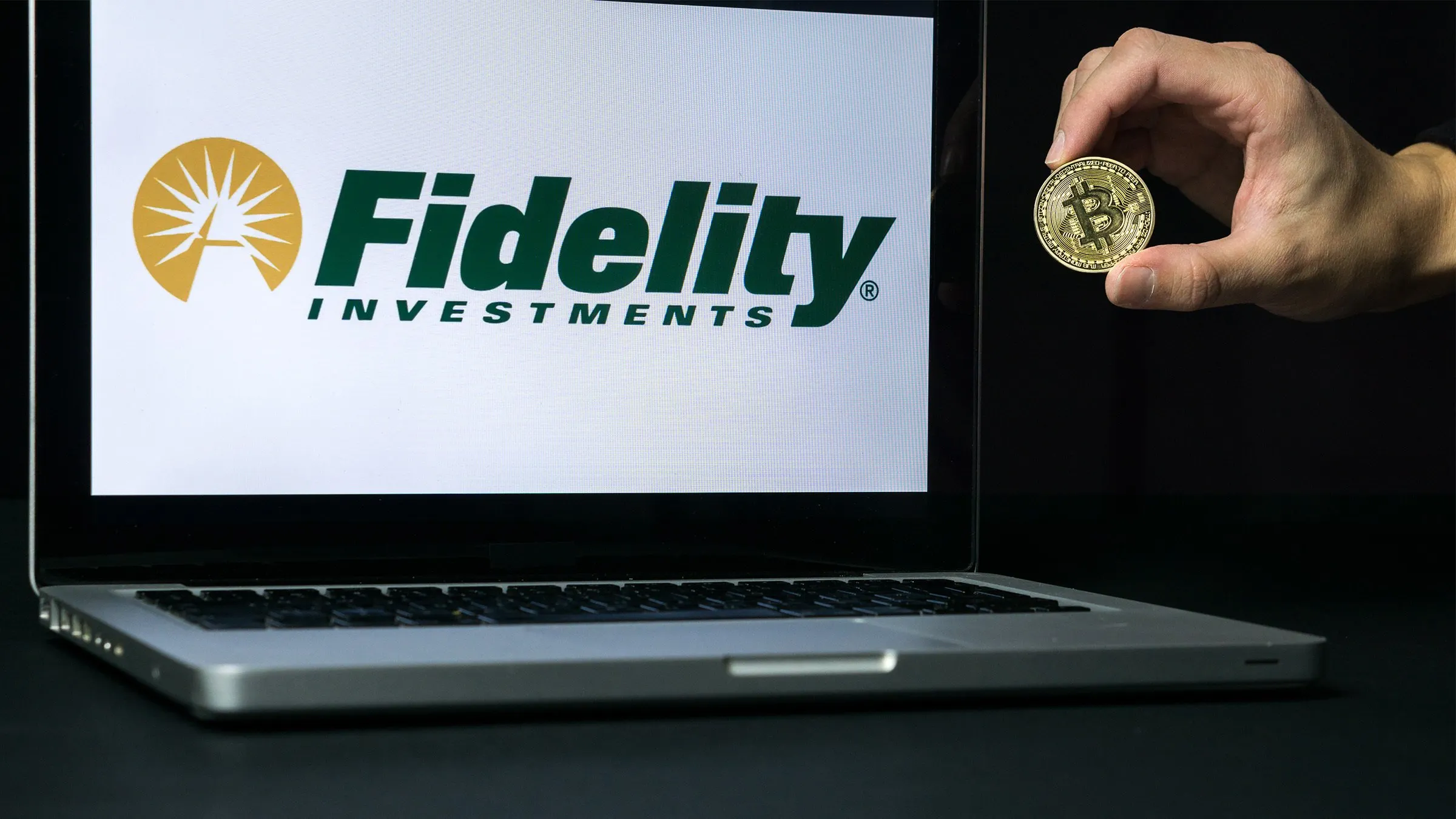 Fidelity, Vanguard Go Dark Amid Bitcoin, Stock Market Panic