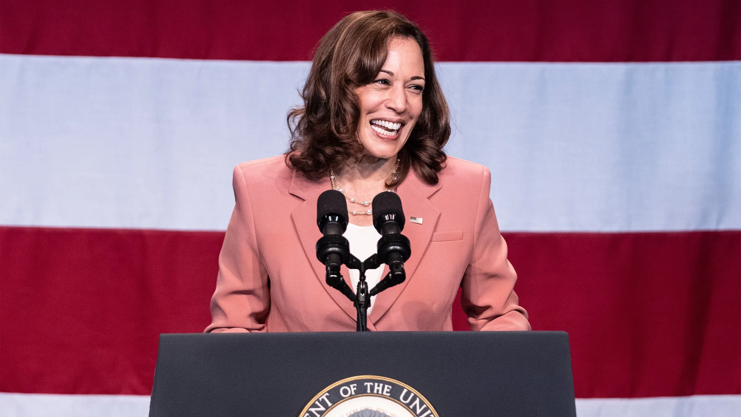 Kamala Harris Vows to Keep US ‘Dominant in Blockchain’