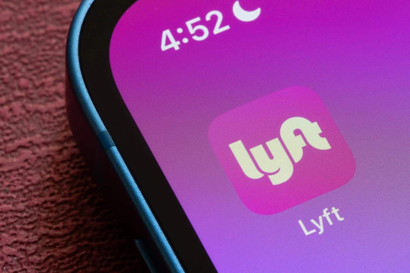 Lyft app icon on a smartphone. Image: Shutterstock