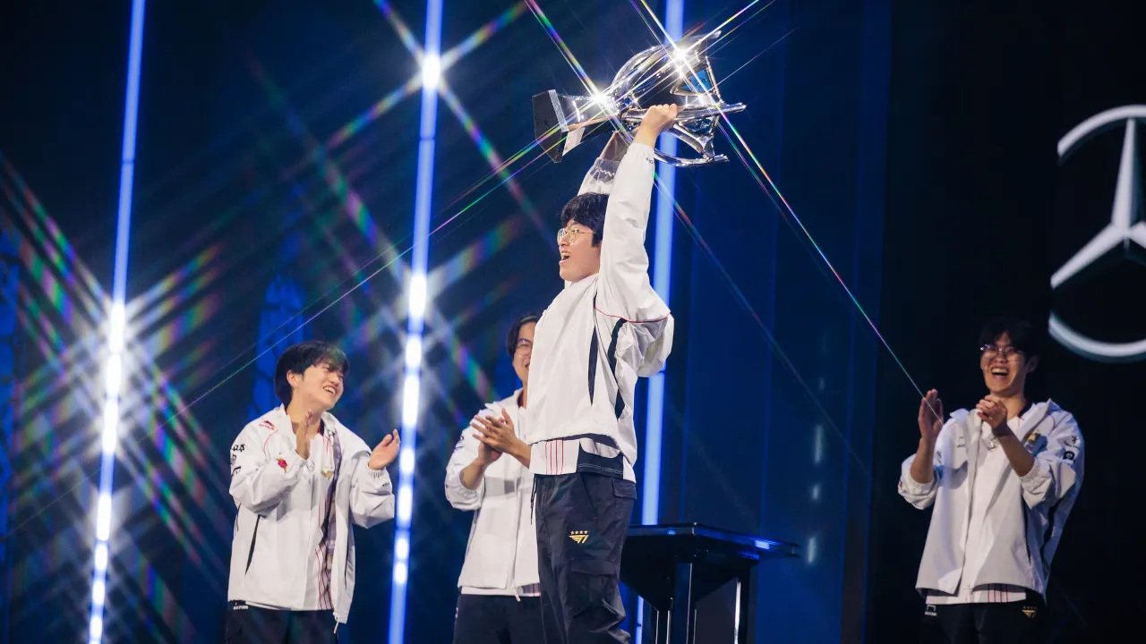 T1 celebrates victory at the League of Legends World Championship 2024 Finals. Photo: Riot Games