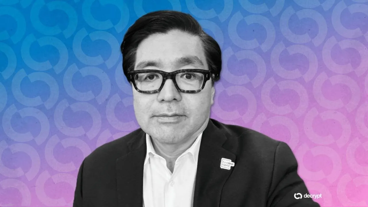 Tom Lee Decrypt Style