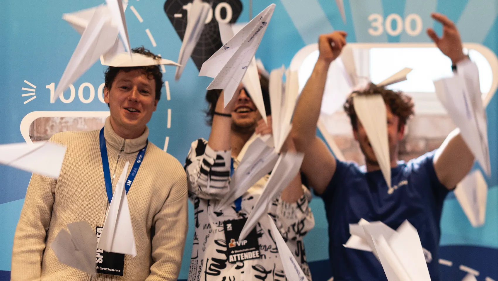 El stand de TON Society en Zebu Live presentaba aviones de papel en un guiño al logo de Telegram