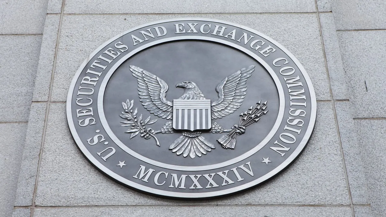 SEC Delays Decision on Bitwise Bitcoin, Ethereum ETF Redemptions