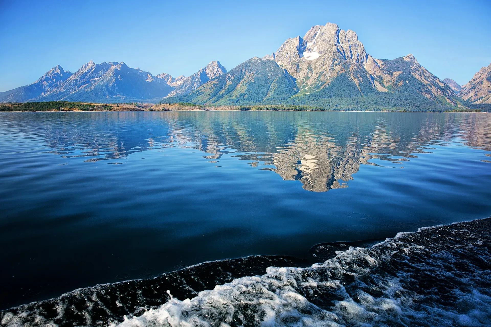 Governor Gordon Prioritizes Practical Crypto Initiatives Over Bold Bitcoin Reserve Proposals in Wyoming