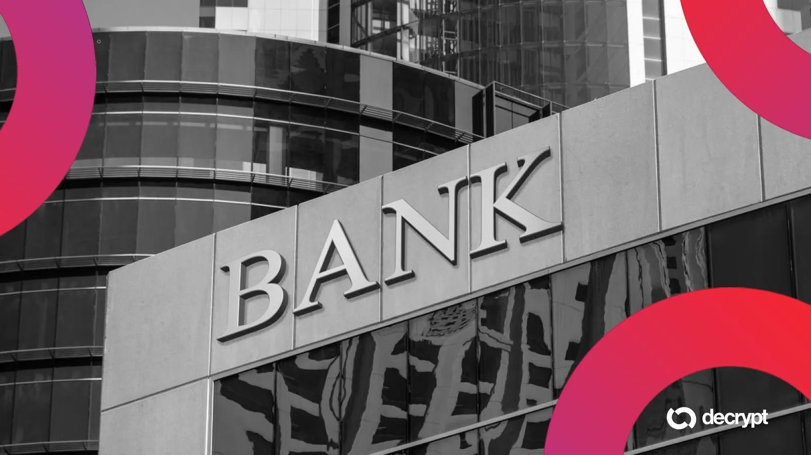 US Banks Press Regulator to Slow Crypto Charter Approvals